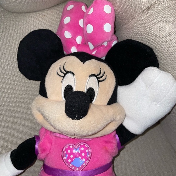 Disney Junior Mickey Mouse Singing Fun Minnie Mouse and Mickey Mouse 12” plush - Picture 6 of 9
